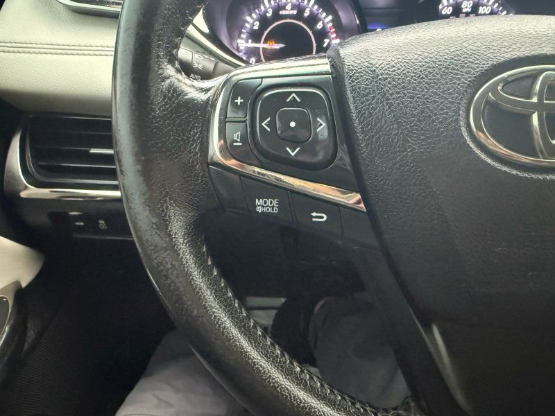 Used 2013 Toyota Avalon XLE image 14