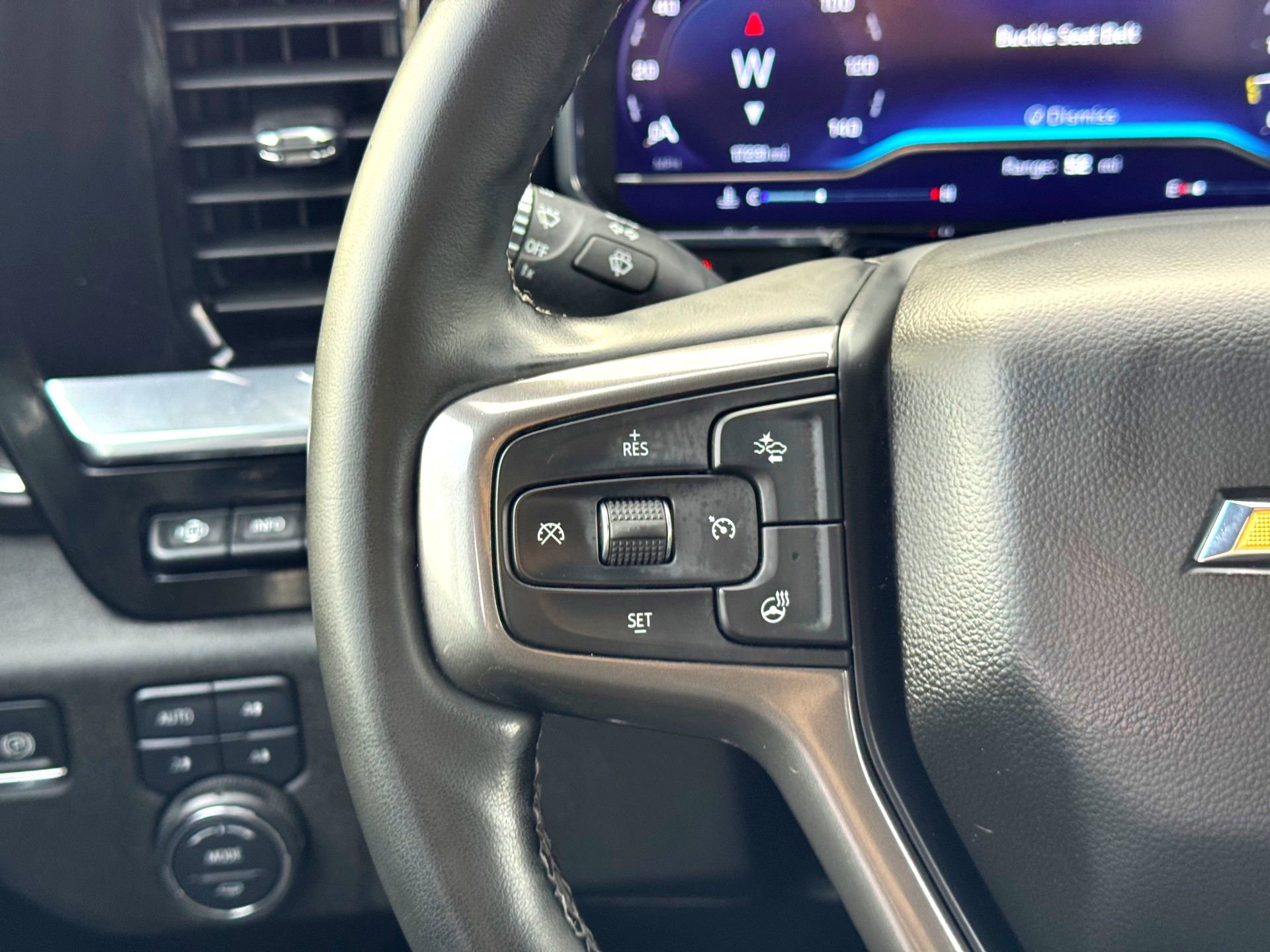 Used 2025 Chevrolet Silverado 2500 High Country w/ High Country Premium Package image 27