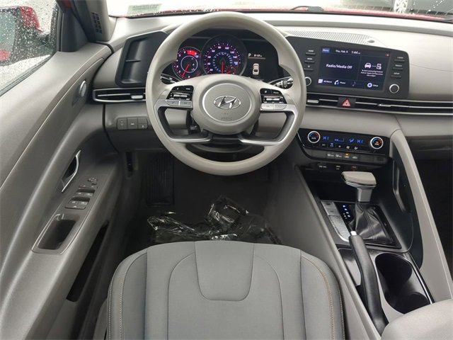 Used 2021 Hyundai Elantra SEL image 15