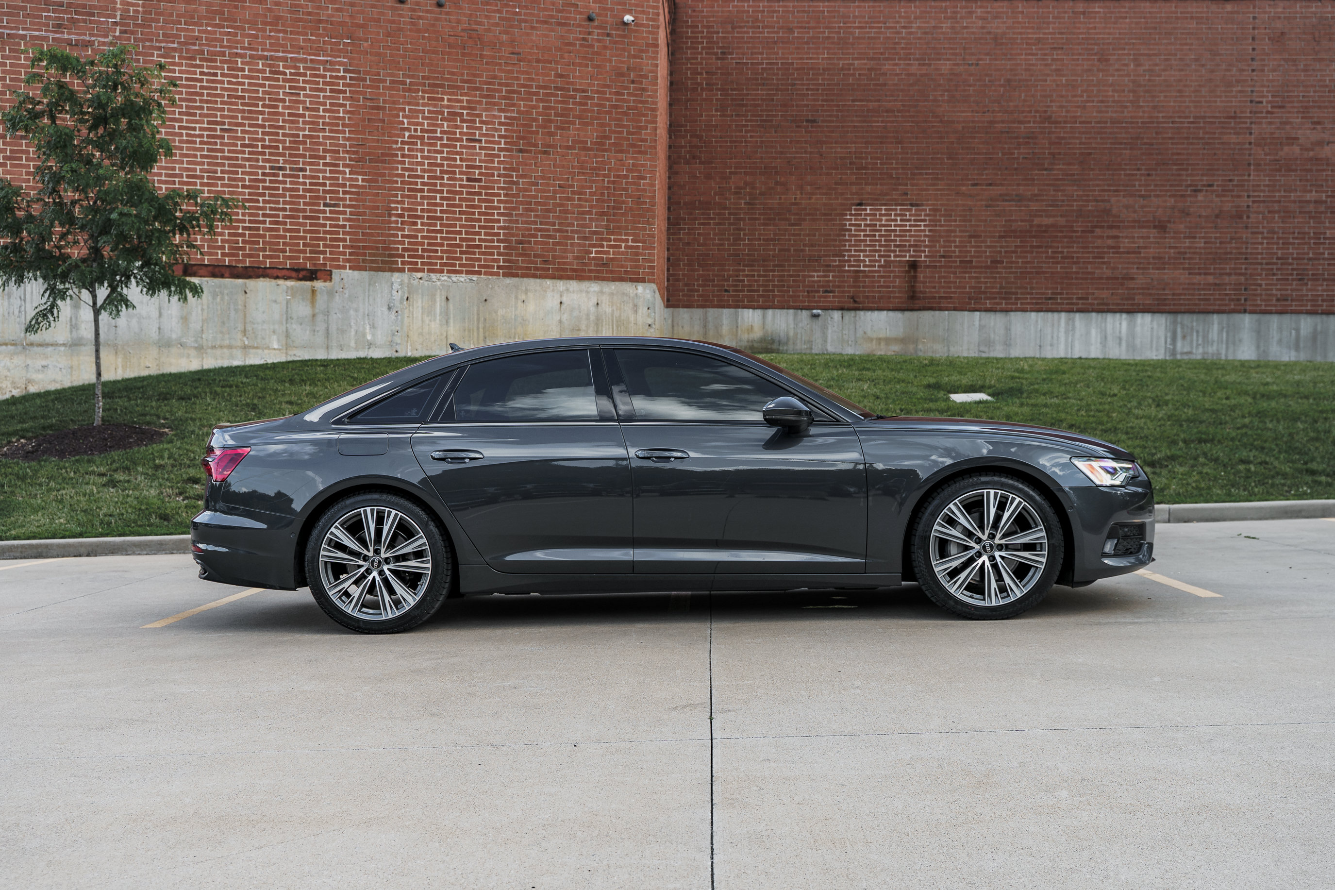 Used 2023 Audi A6 Premium Plus w/ Premium Plus Package AWD/4WD image 3