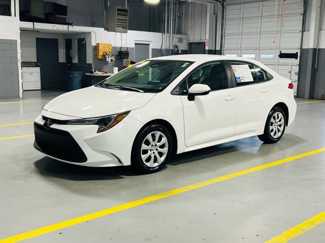 Used 2023 Toyota Corolla LE image 13