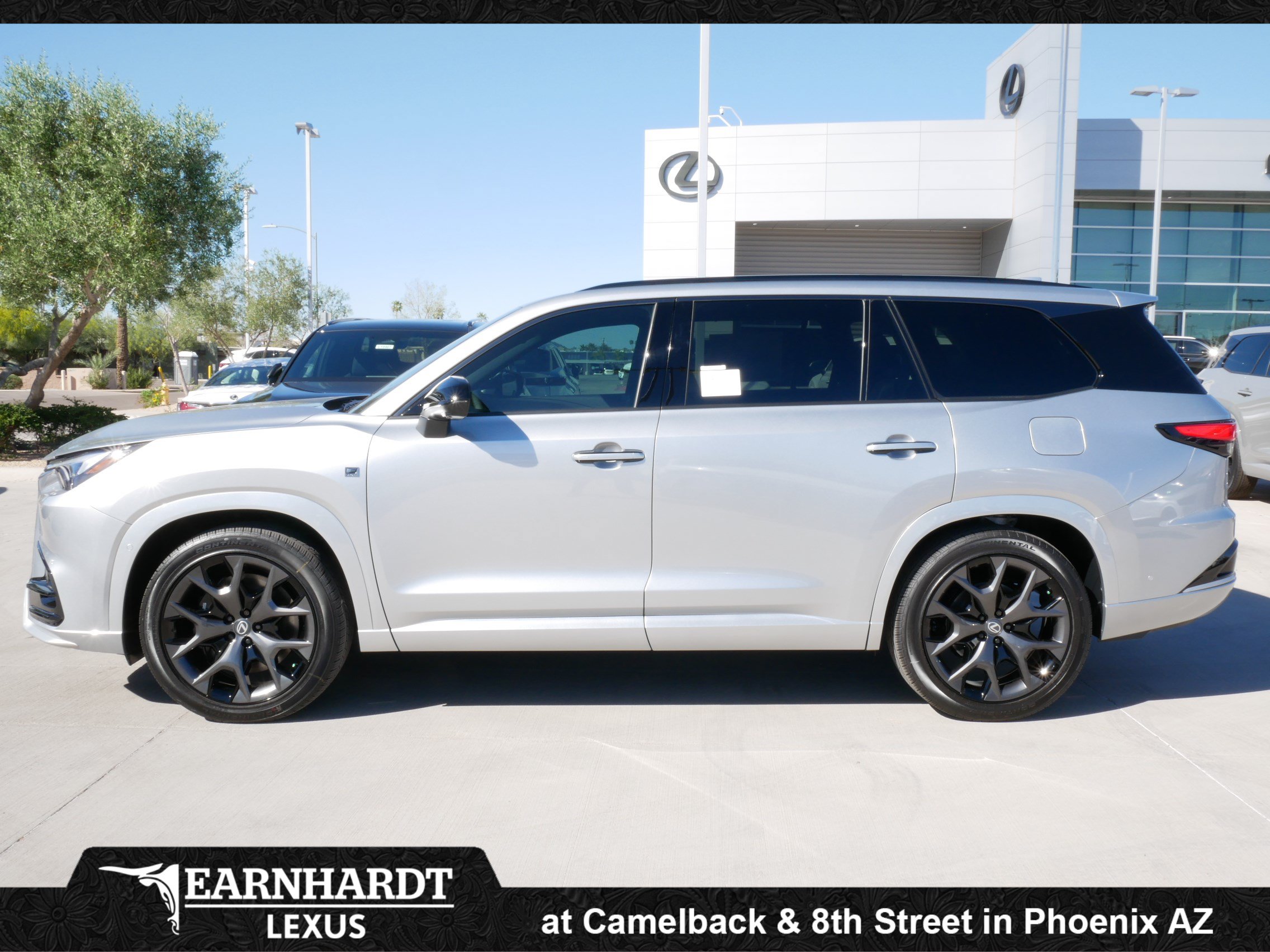 New 2026 Lexus TX 500h AWD image 3