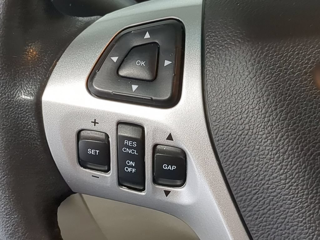 Used 2014 Ford Explorer Limited w/ Equipment Group 302A AWD/4WD image 29