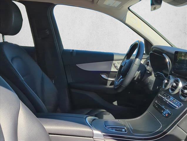 Used 2022 Mercedes-Benz GLC 300 4MATIC w/ Premium Package Lite image 26