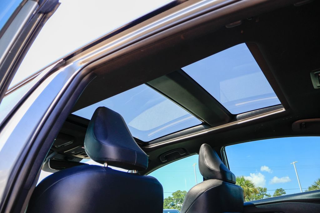 Used 2025 Toyota Camry XSE FWD image 13
