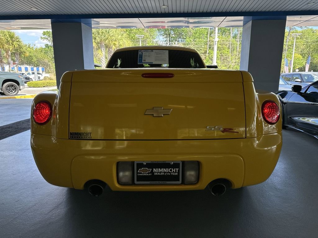 Used 2004 Chevrolet SSR w/ Preferred Equipment Group image 7