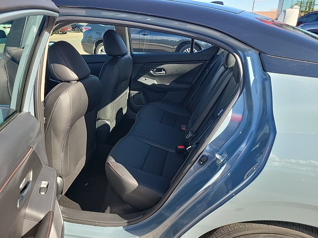 New 2025 Nissan Sentra SR w/ SR Premium Package FWD image 12