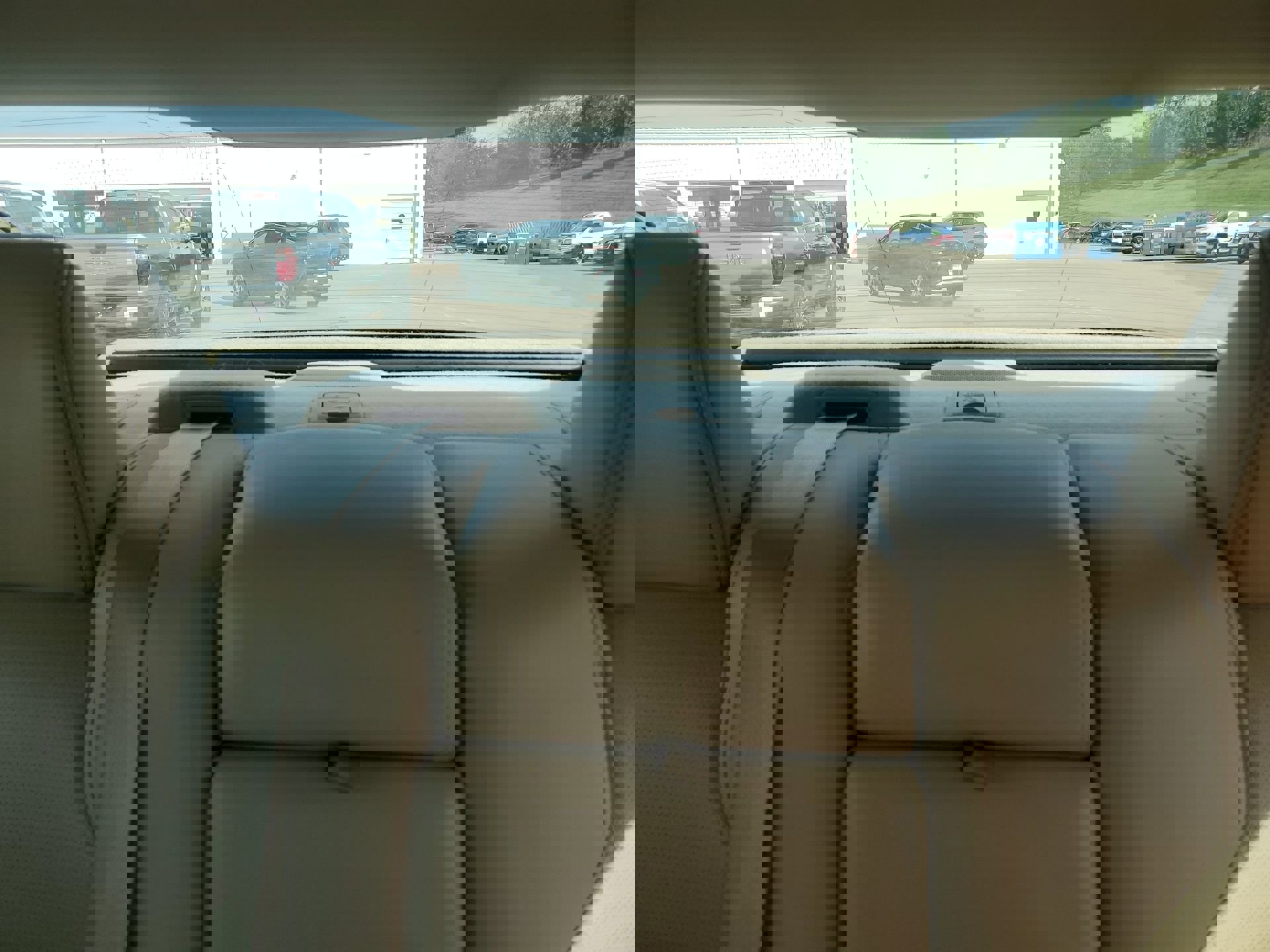 Used 2018 Ford Taurus Limited w/ Driver Assist Package image 14