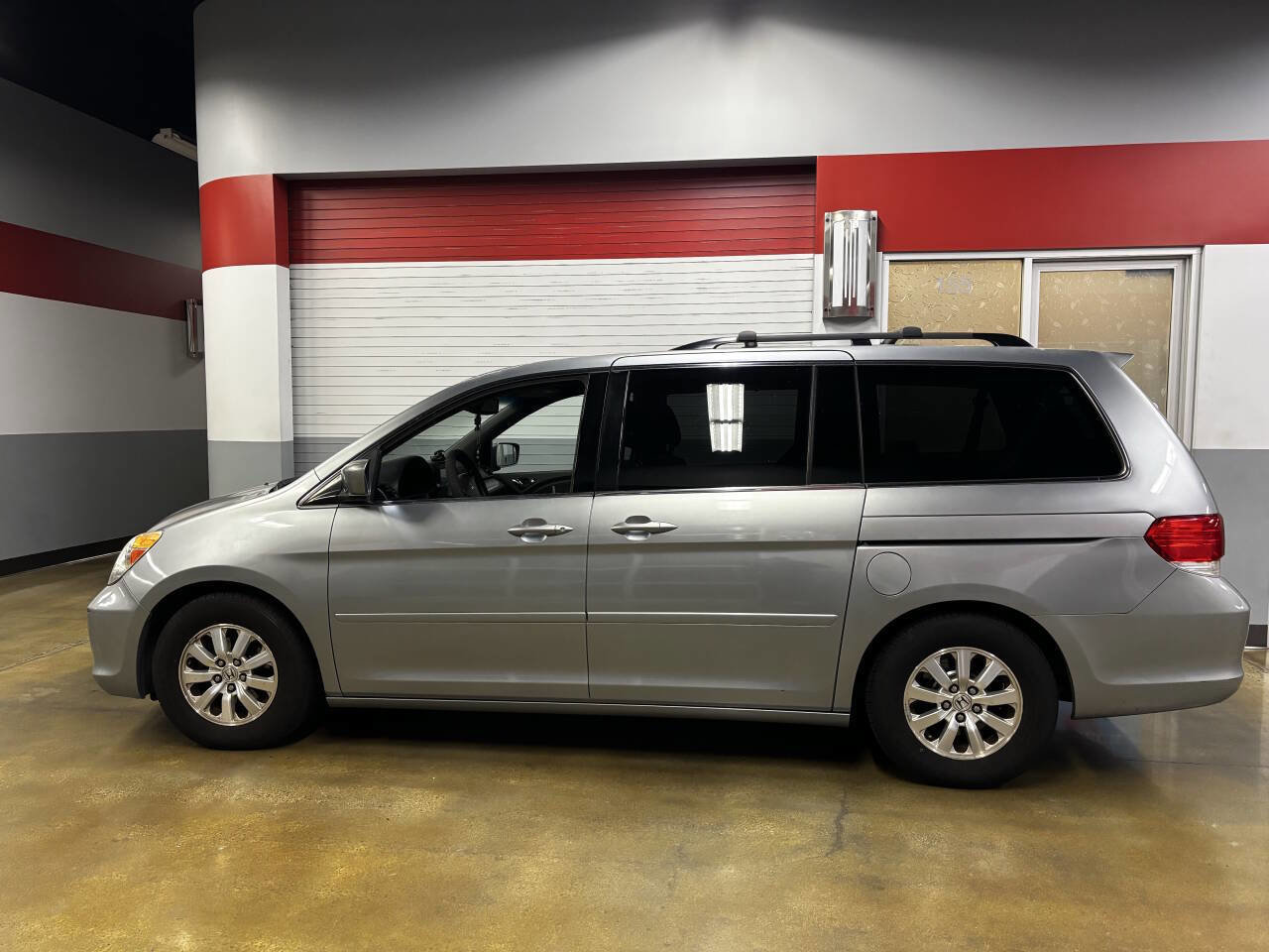 Used 2010 Honda Odyssey EX image 4