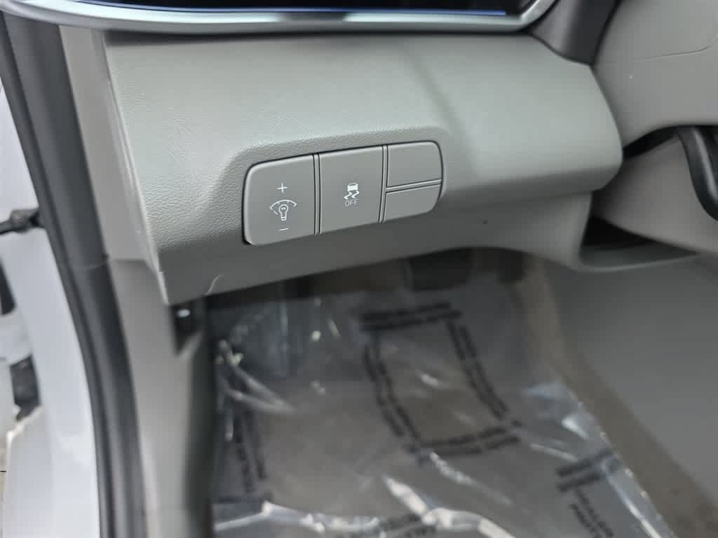 Used 2024 Hyundai Elantra SEL FWD image 13