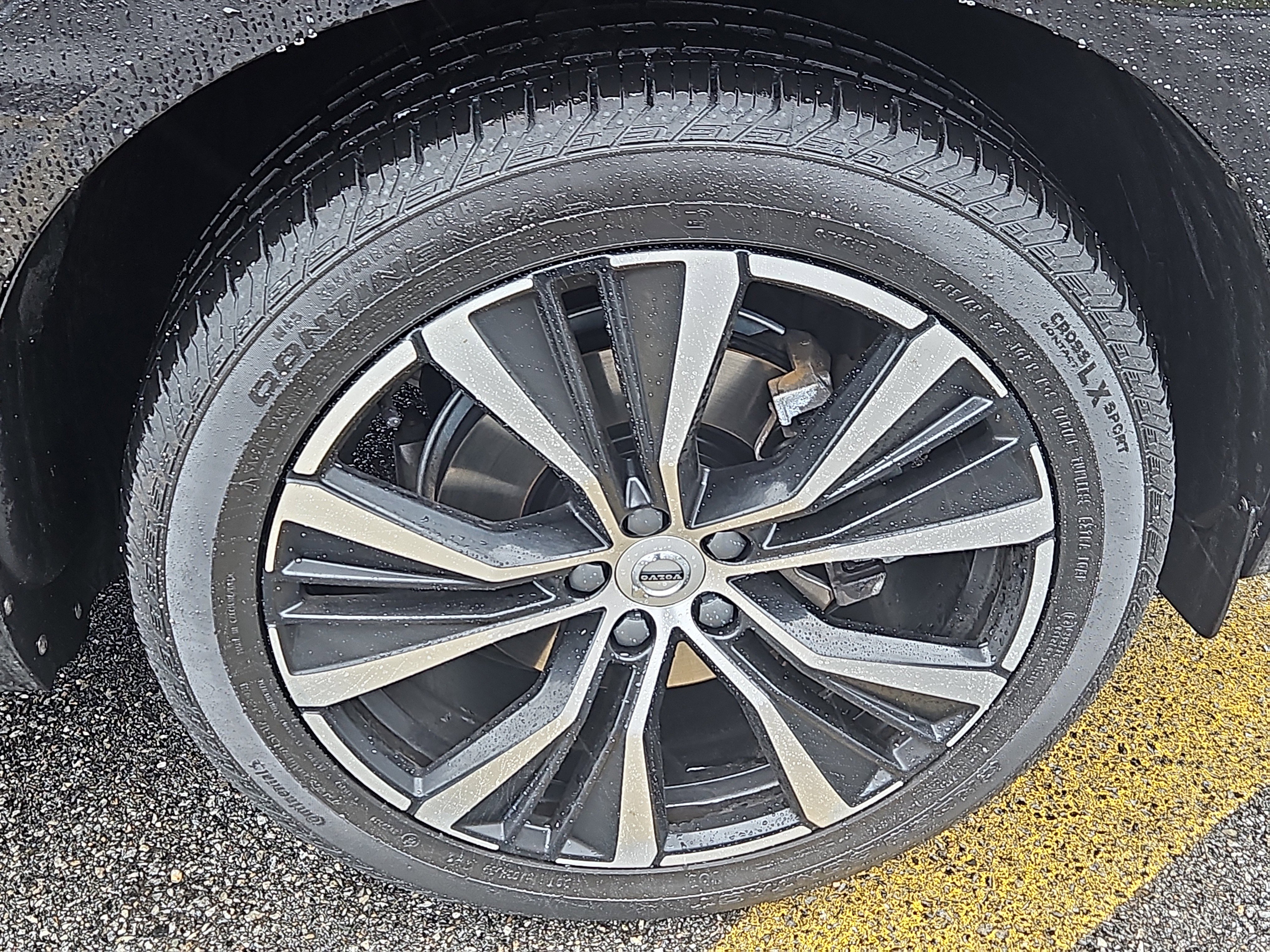 Used 2023 Volvo XC60 B5 Plus w/ Climate Package image 29