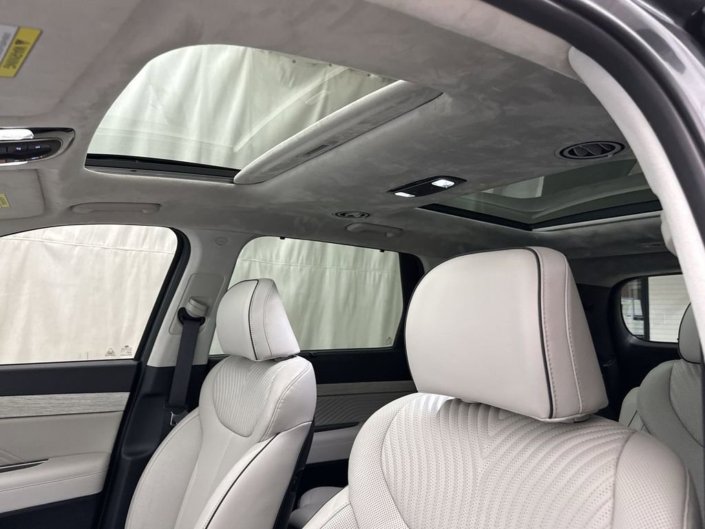 Used 2024 Hyundai Palisade Calligraphy image 9
