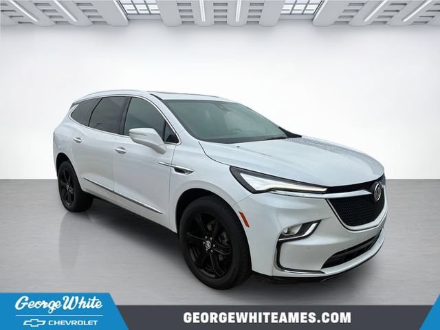 Used 2024 Buick Enclave Essence w/ Experience Buick Package