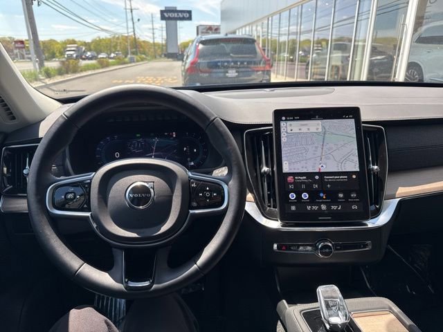 Certified 2025 Volvo XC90 B6 Plus AWD/4WD image 21