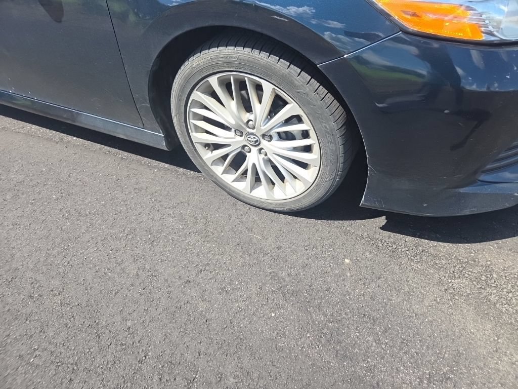 Used 2020 Toyota Camry XLE FWD image 16