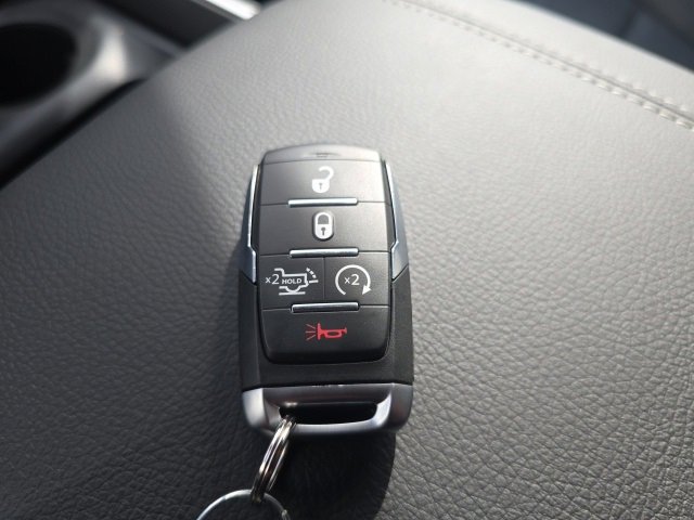 New 2026 RAM 1500 4x4 Crew Cab image 29
