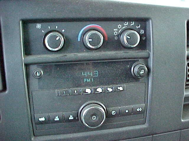 Used 2011 Chevrolet Express 3500 image 14