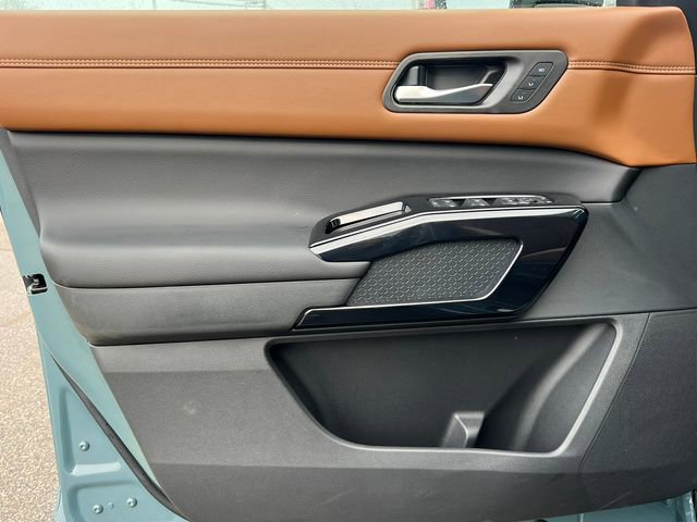 New 2026 Nissan Pathfinder Platinum image 16