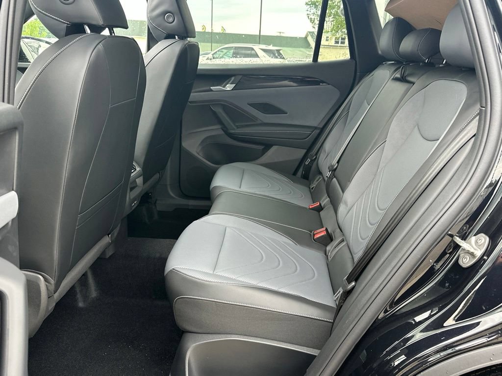 New 2026 Volkswagen Tiguan SE R-Line AWD/4WD image 24