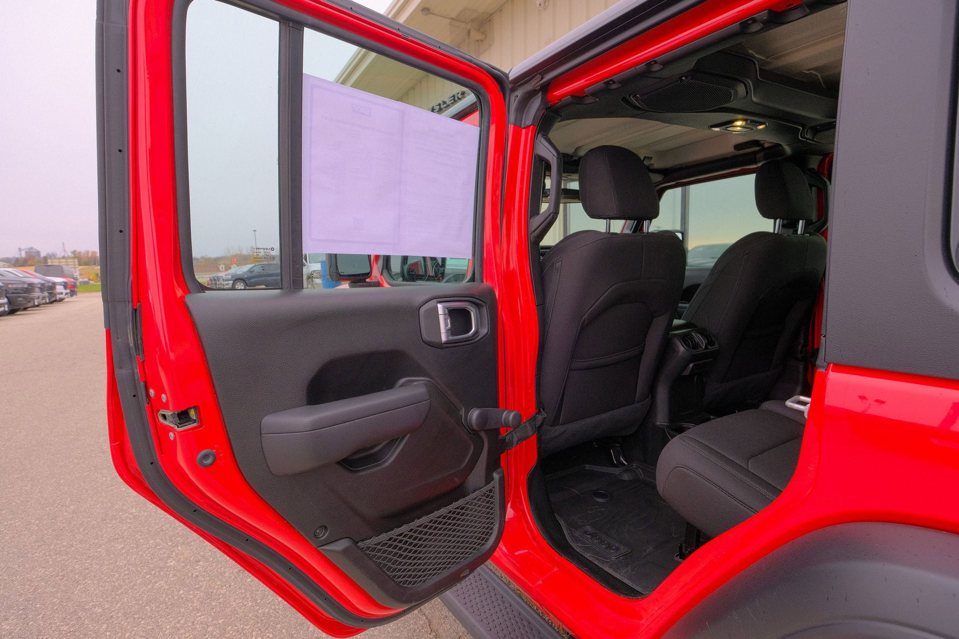 Used 2022 Jeep Wrangler Unlimited Sport image 31