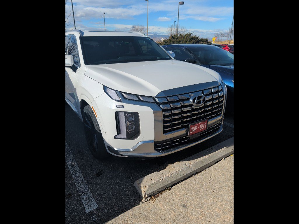 Used 2023 Hyundai Palisade Calligraphy w/ Cargo Package image 2
