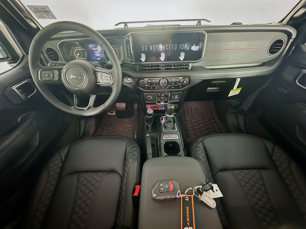 New 2026 Jeep Gladiator Rubicon w/ Technology Group AWD/4WD image 9