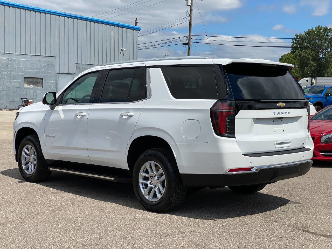 Used 2025 Chevrolet Tahoe LT image 3