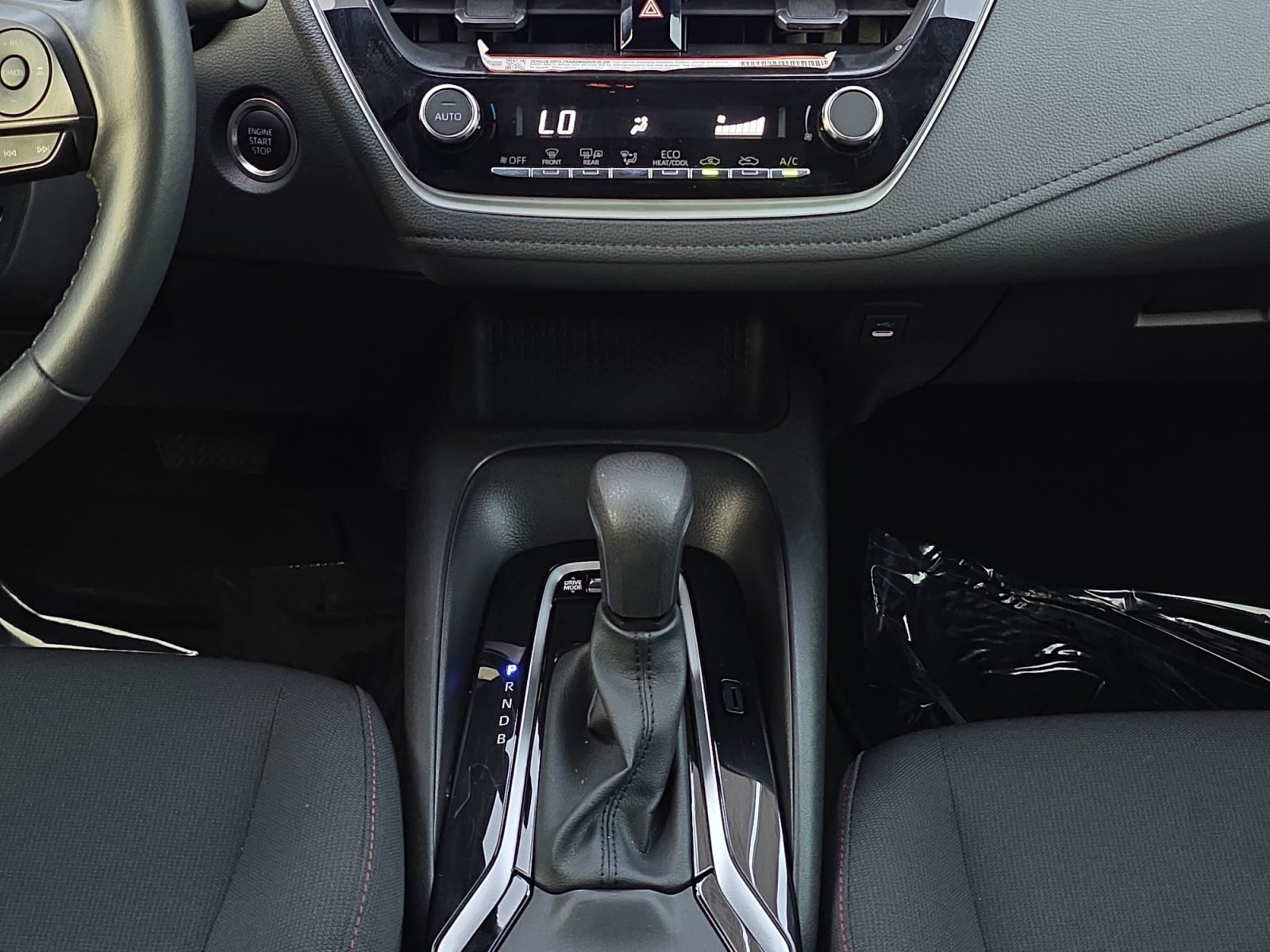 Used 2025 Toyota Corolla SE FWD image 12