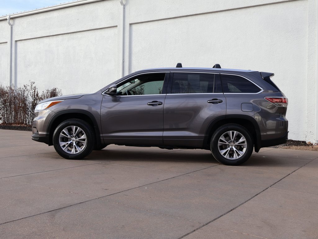 Used 2015 Toyota Highlander XLE image 5