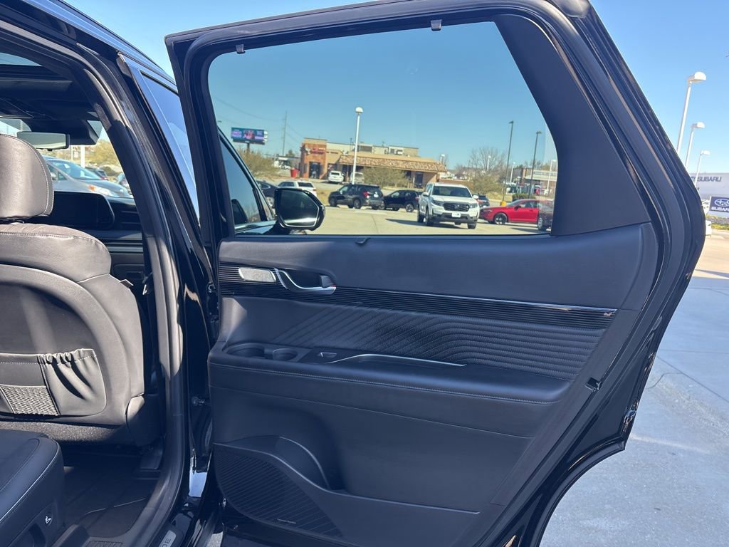 Used 2025 Hyundai Palisade Calligraphy image 31