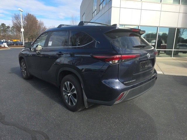 Used 2024 Toyota Highlander XLE image 6