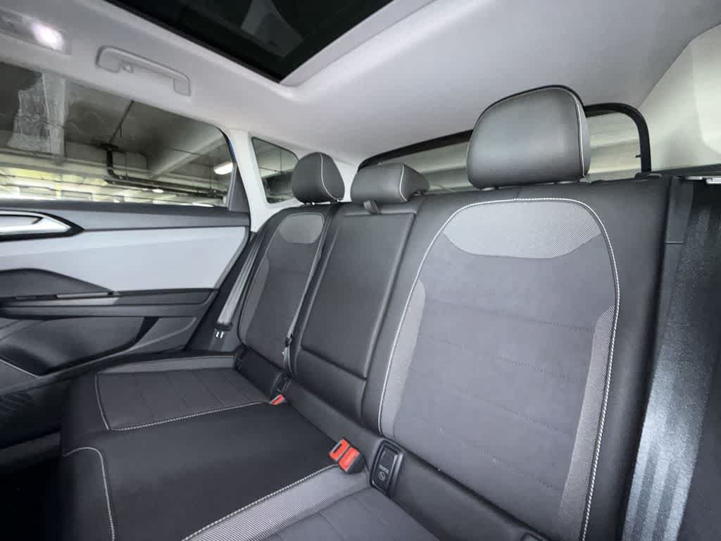 Used 2023 Volkswagen Taos SE w/ Panoramic Sunroof Package FWD image 22