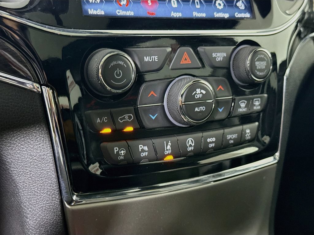 Used 2020 Jeep Grand Cherokee Trailhawk w/ Trailhawk Luxury Group AWD/4WD image 10