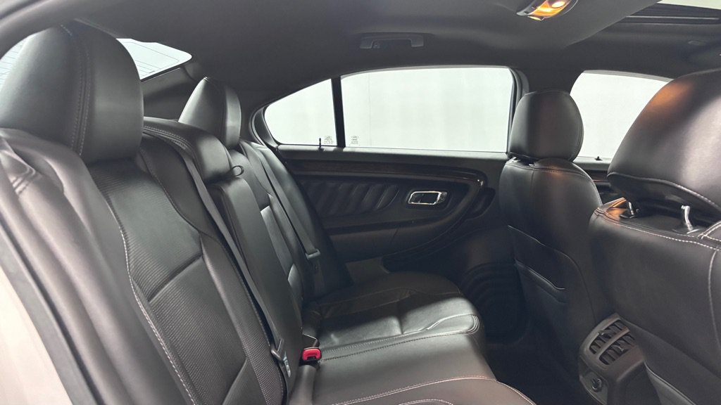 Used 2016 Ford Taurus Limited FWD image 26