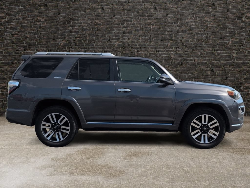 Used 2018 Toyota 4Runner Limited AWD/4WD image 3