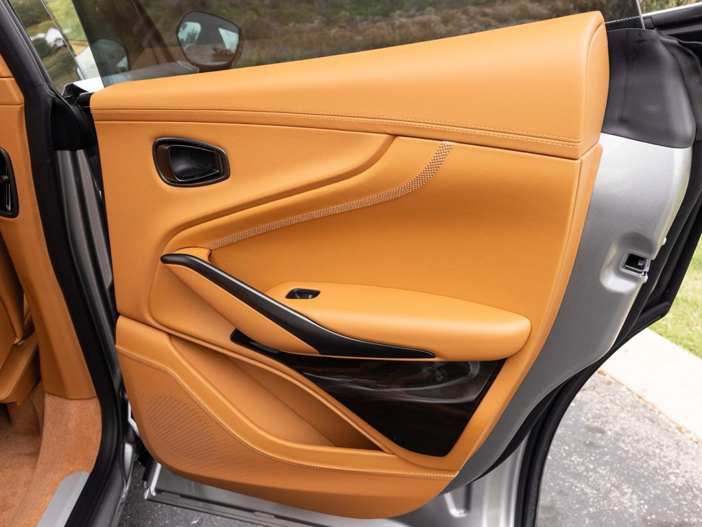New 2026 Aston Martin DBX 707 image 43