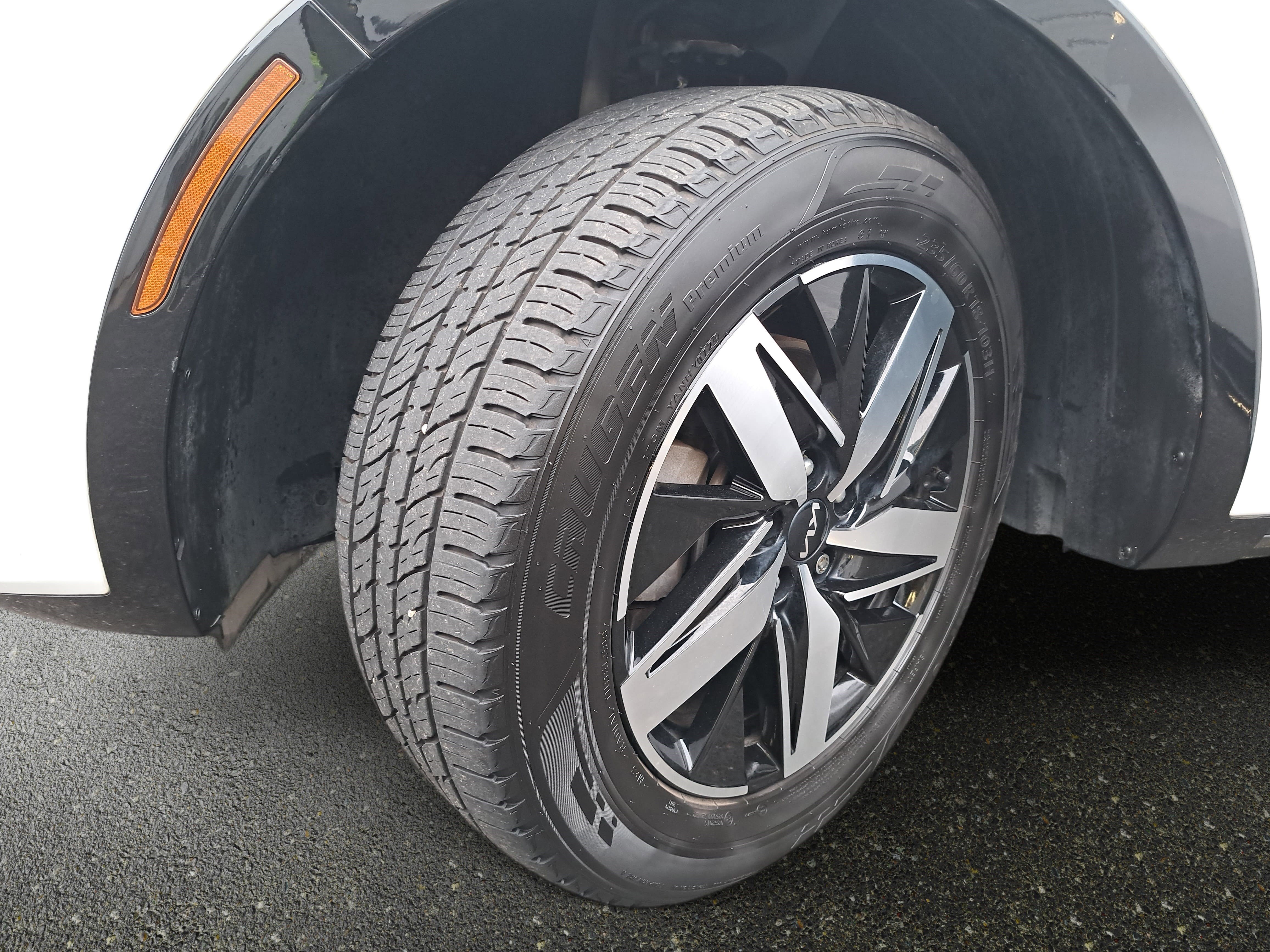 Used 2022 Kia Sorento S w/ Panoramic Sunroof Package FWD image 32