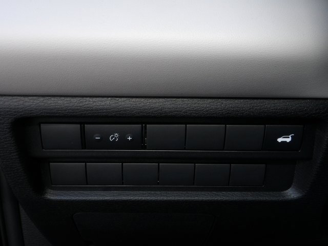 New 2025 Mitsubishi Outlander SE image 30