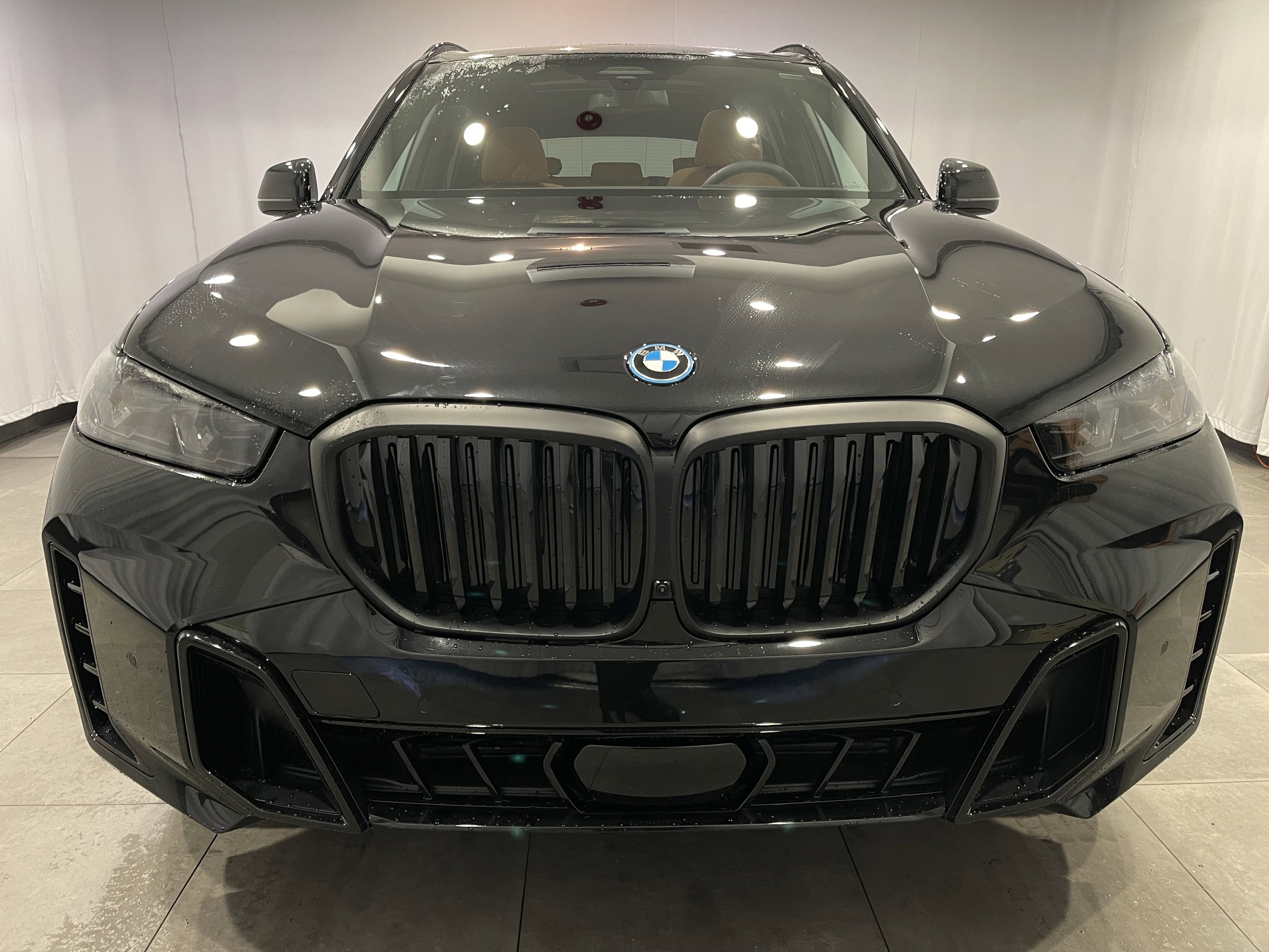 New 2026 BMW X5 xDrive50e AWD/4WD image 2