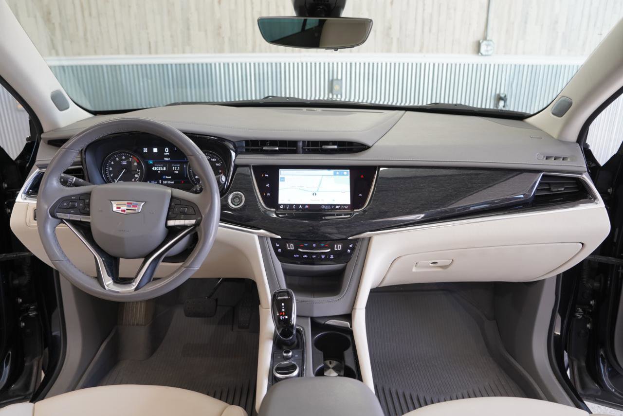 Used 2022 Cadillac XT6 Premium Luxury w/ Technology Package image 17
