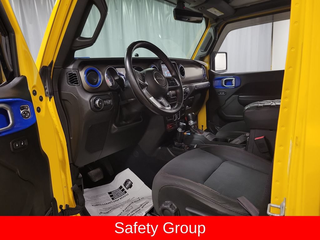 Used 2018 Jeep Wrangler Unlimited Rubicon w/ Dual Top Group AWD/4WD image 13
