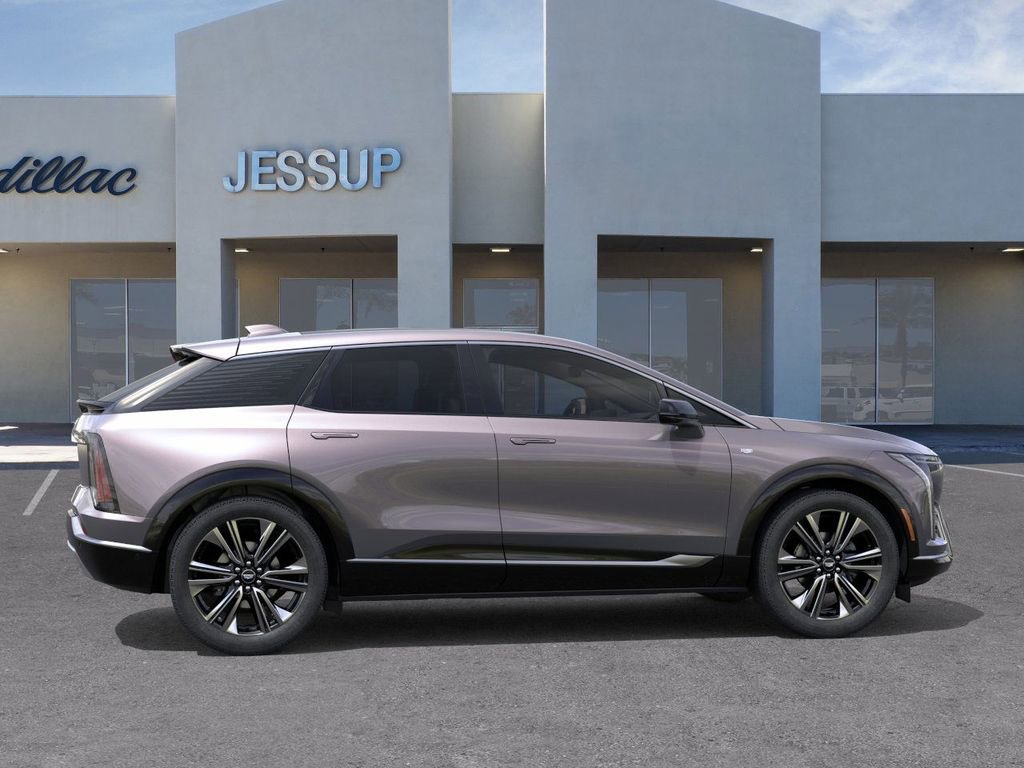 New 2026 Cadillac Optiq Luxury 2 RWD image 5