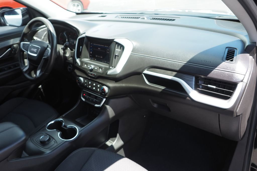 Used 2024 GMC Terrain SLE w/ Elevation Edition FWD image 20