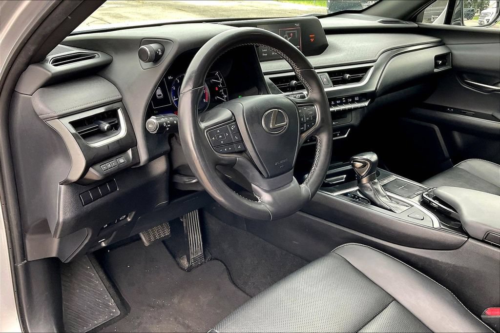 Used 2019 Lexus UX 200 w/ Premium Package FWD image 14