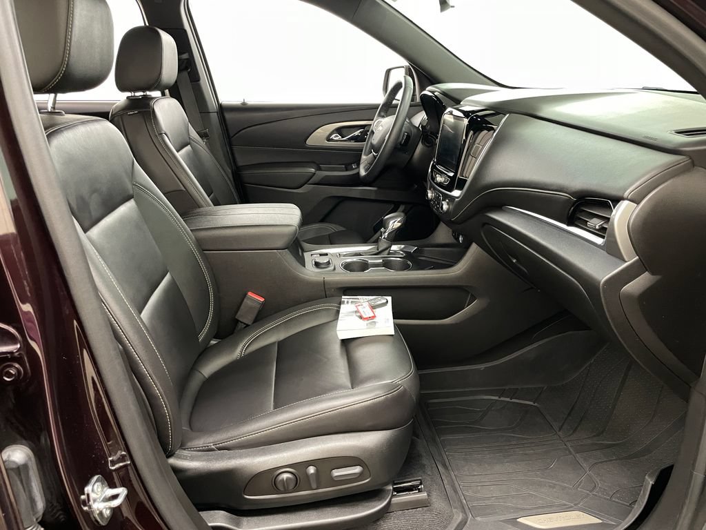 Certified 2023 Chevrolet Traverse LT w/ LPO, Floor Liner Package AWD/4WD image 39