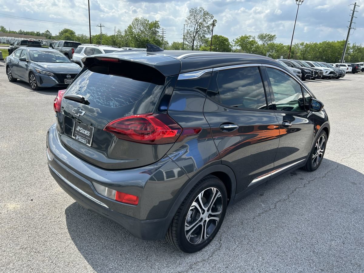 Used 2017 Chevrolet Bolt Premier w/ Driver Confidence II Package FWD image 6
