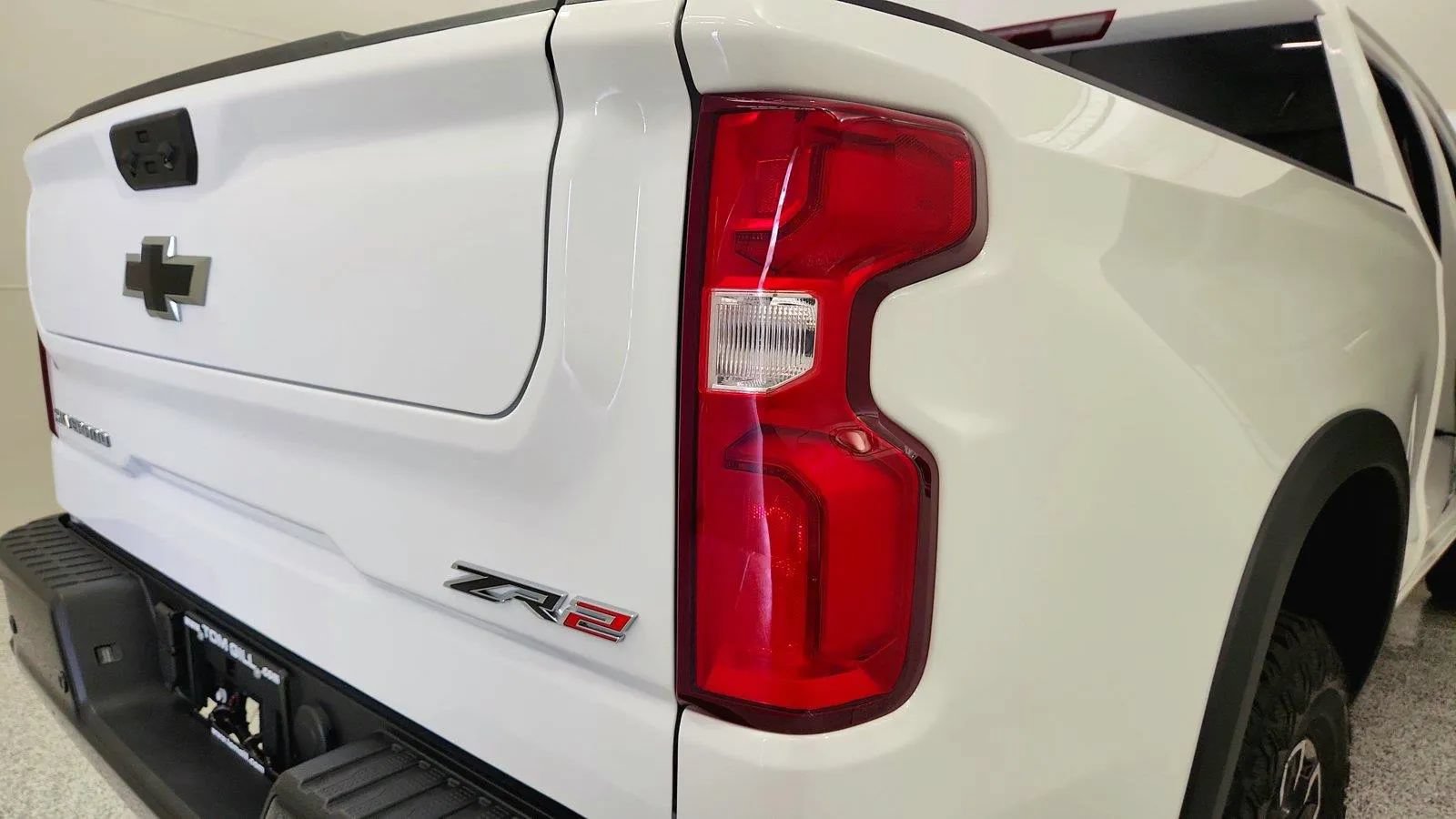 Used 2025 Chevrolet Silverado 1500 ZR2 AWD/4WD image 39