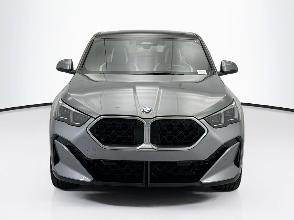 Used 2026 BMW X2 xDrive28i AWD/4WD image 2