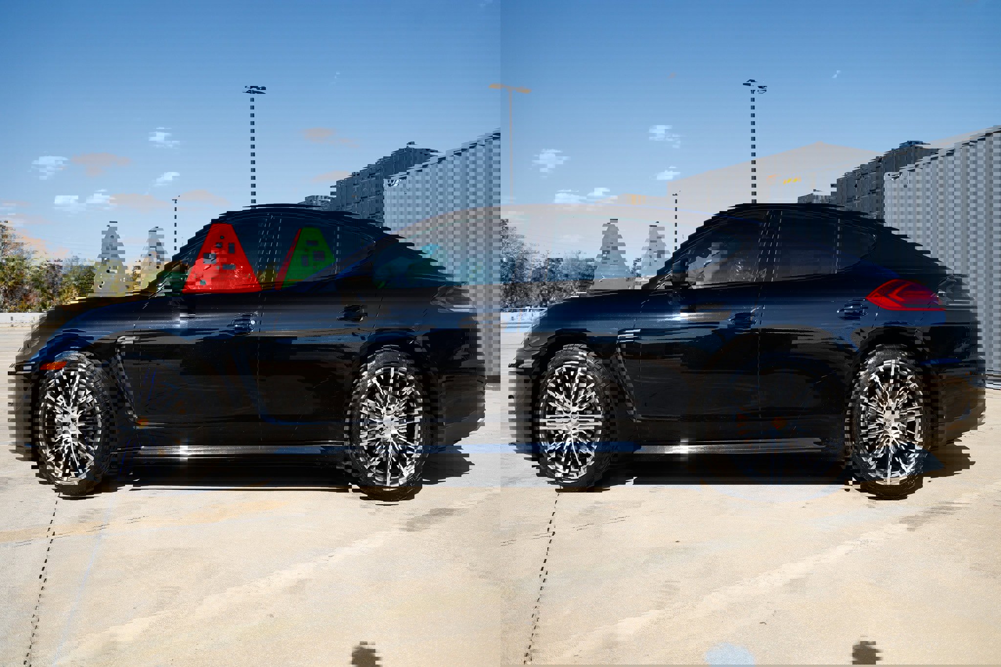 Used 2016 Porsche Panamera S image 8