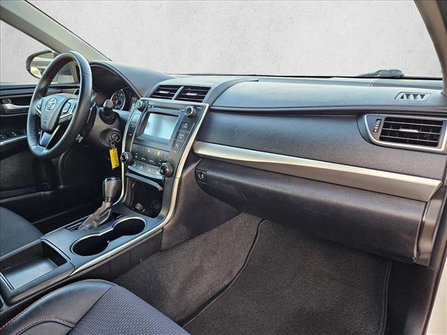 Used 2017 Toyota Camry SE image 21